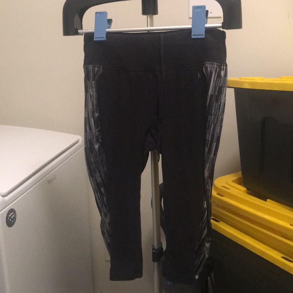 Danskin Workout Capri Pants